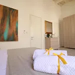 Sengleana - Bright Terraced House By The Marina, With Lift - Optional Guided Tours & Spa Services Дом отдыха *