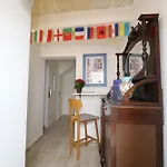 Sengleana - Bright Terraced House By The Marina, With Lift - Optional Guided Tours & Spa Services Сенглея