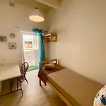 Дом отдыха Sengleana - Bright Terraced House By The Marina, With Lift - Optional Guided Tours & Spa Services Сенглея