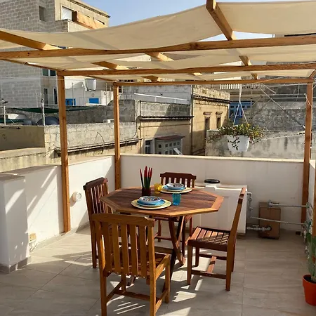 Sengleana - Bright Terraced House By The Marina, With Lift - Optional Guided Tours & Spa Services * Isla