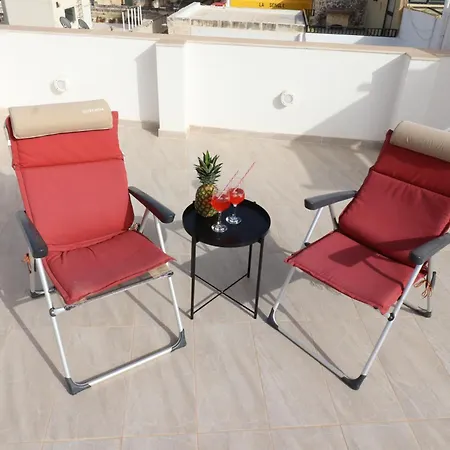 Sengleana - Bright Terraced House By The Marina, With Lift - Optional Guided Tours & Spa Services Hébergement de vacances