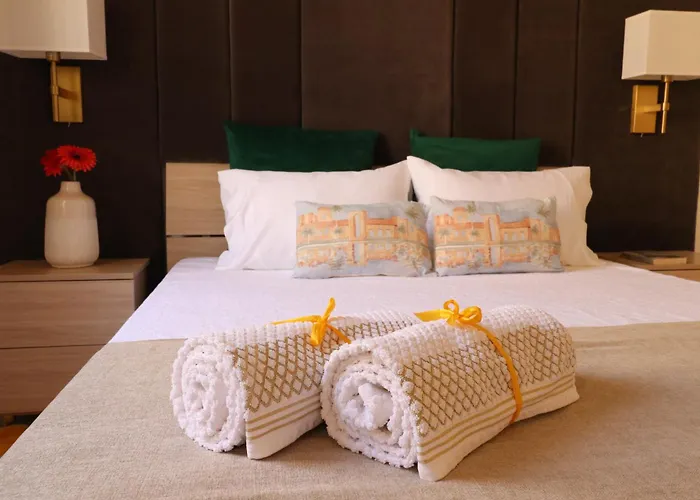 Sengleana - Bright Terraced House By The Marina, With Lift - Optional Guided Tours & Spa Services Holiday home Senglea