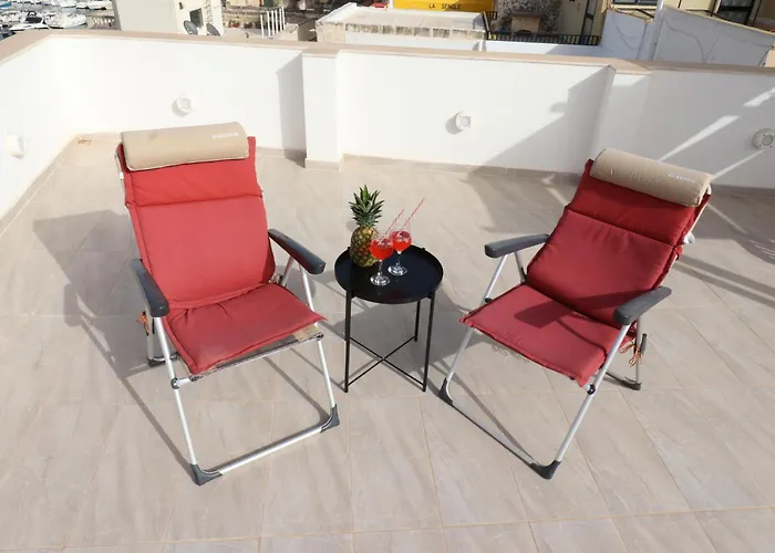 Sengleana - Bright Terraced House By The Marina, With Lift - Optional Guided Tours & Spa Services Holiday home