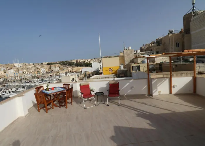 Sengleana - Bright Terraced House By The Marina, With Lift - Optional Guided Tours & Spa Services Nyaraló Senglea