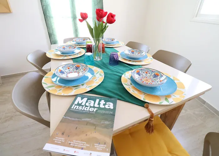 Nyaraló Sengleana - Bright Terraced House By The Marina, With Lift - Optional Guided Tours & Spa Services