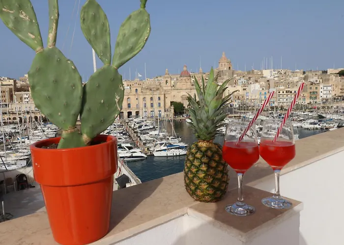 Sengleana - Bright Terraced House By The Marina, With Lift - Optional Guided Tours & Spa Services * Senglea
