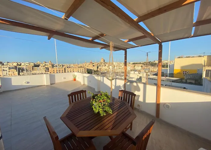 Sengleana - Bright Terraced House By The Marina, With Lift - Optional Guided Tours & Spa Services * Senglea