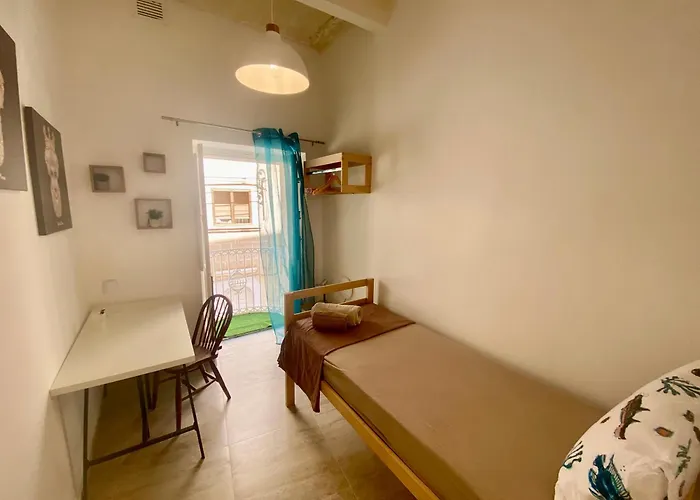 Holiday home Sengleana - Bright Terraced House By The Marina, With Lift - Optional Guided Tours & Spa Services Senglea